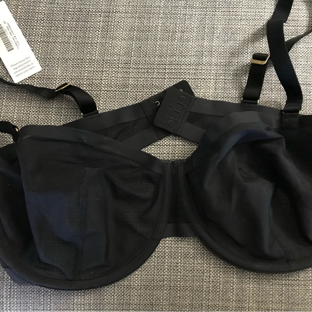 Black Underwire Bra by CUUP